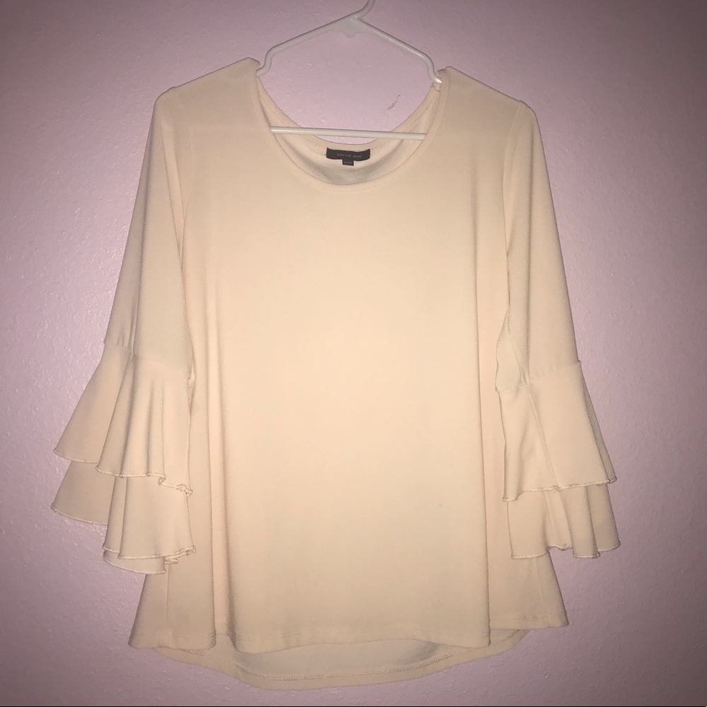 Verve amí ruffled top